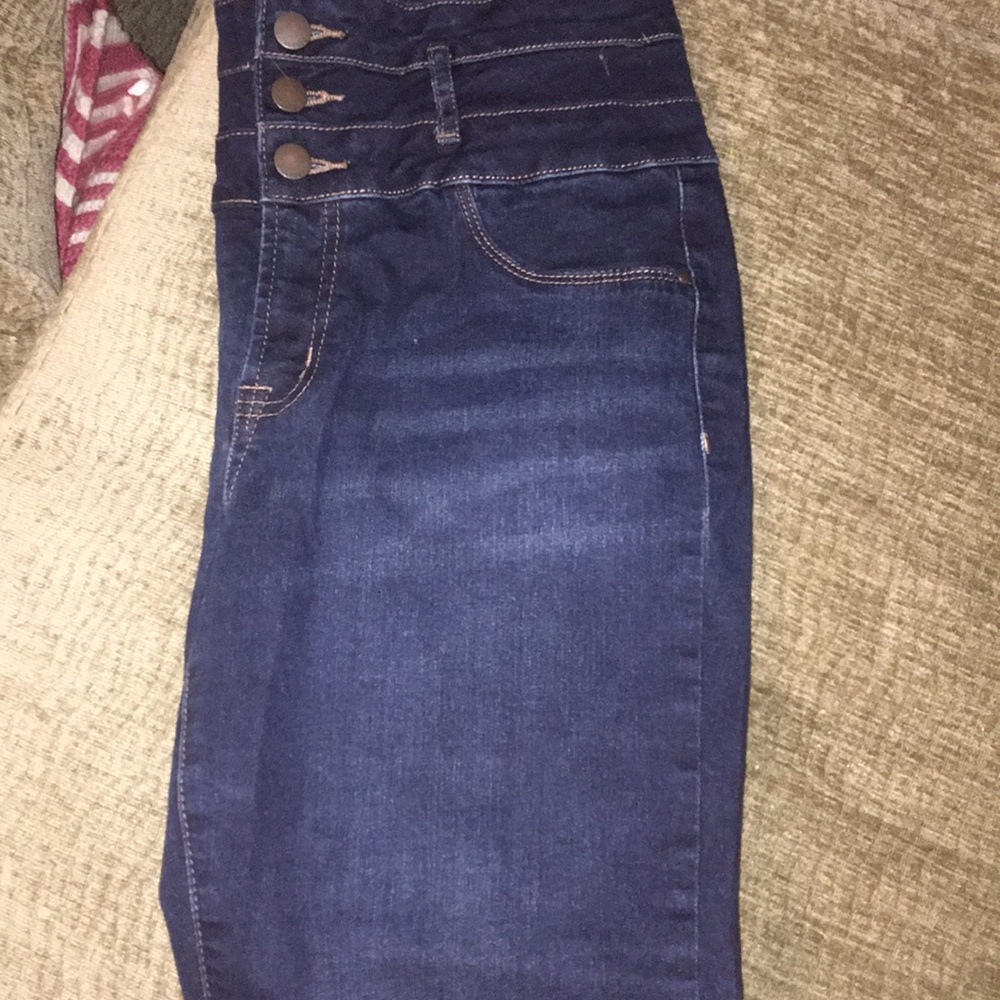 NEVER WORN JEANS SIZE 10 FROM CHARLOTTE RUSSE!